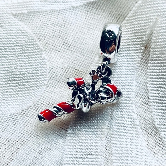 🎄NWOT  Santa Mickey Candy Cane Charm 🎅 – Christmas 🎄 - Picture 1 of 5